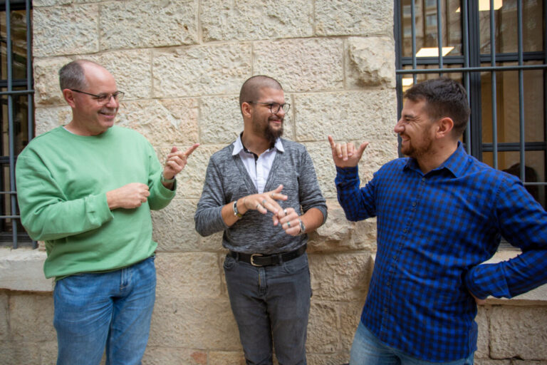 Training Deaf translation consultants in the land of the Bible